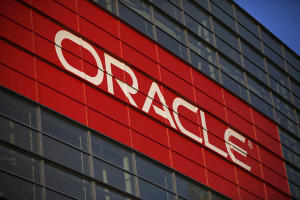 Analysts say software industry may be leaving Oracle behind